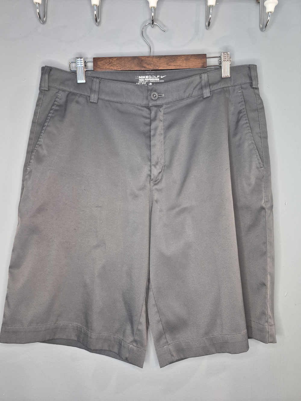 Nike Men's Gray Flat-Front Performance Shorts
